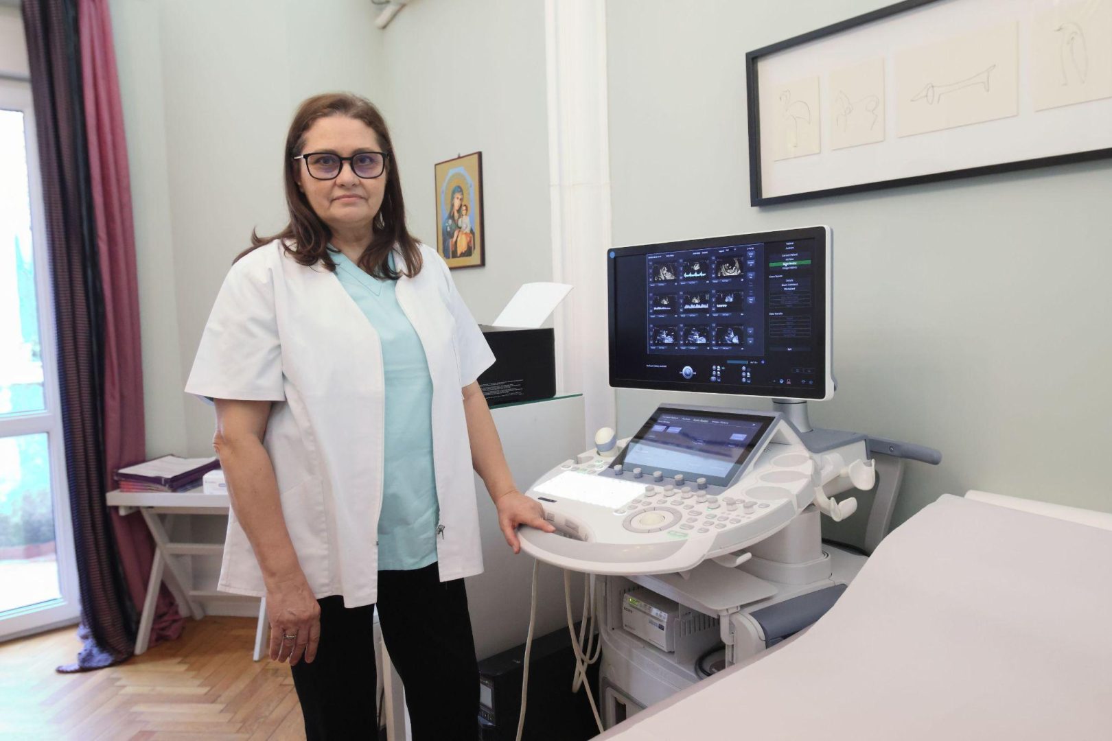 Displazia de col uterin. Cum se combină terapia locală și cea sistemică – recomandările Dr Lorena Turculet