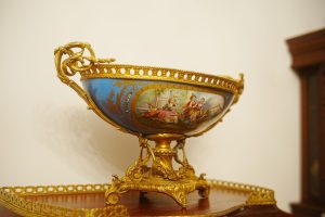 Art. History. Experience. – Eleganța și rafinamentul unui cigar lounge bucurești interbelic